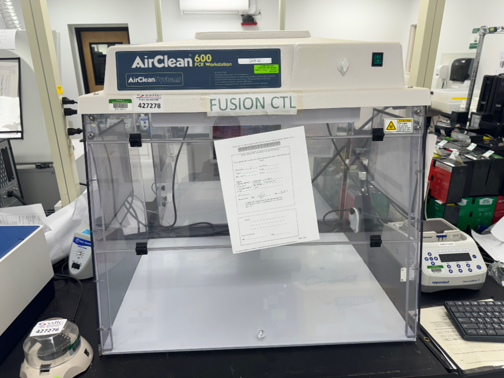 Image of AirClean 600 PCR Workstation